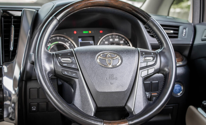 TOYOTA ALPHARD 2.5 HYBRID E-FOUR ปี2022