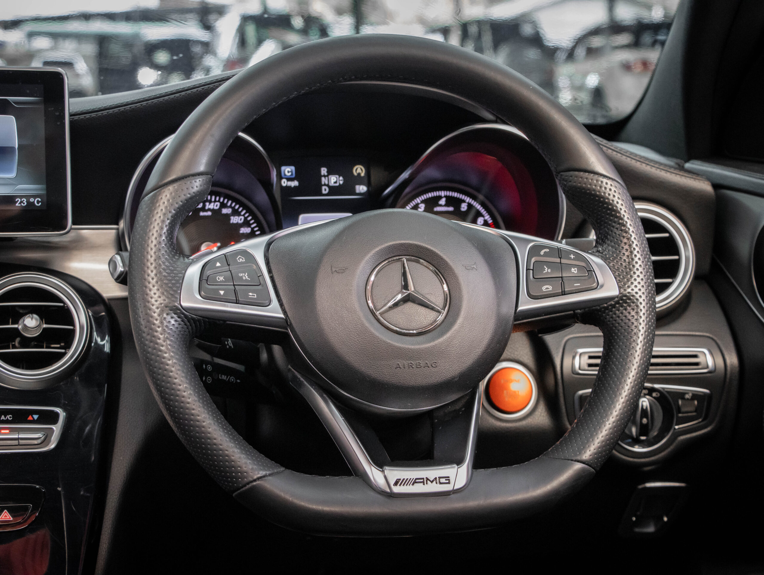 MERCEDES-BENZ C250 2.0 AMG Dynamic ปี2015