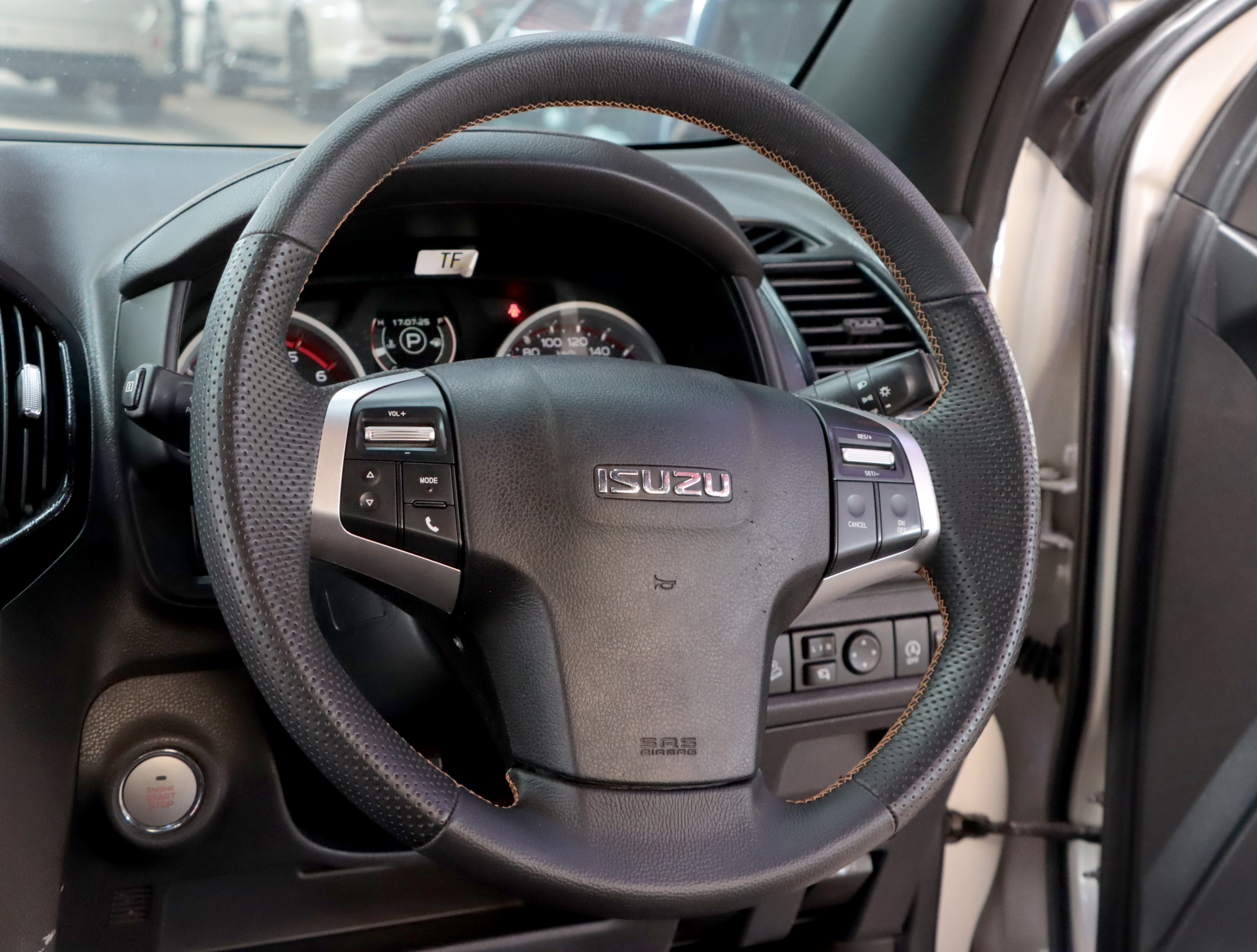 ISUZU D-MAX 3.0 Vcross MAX Z-Prestige Cab4 4WD ปี2019
