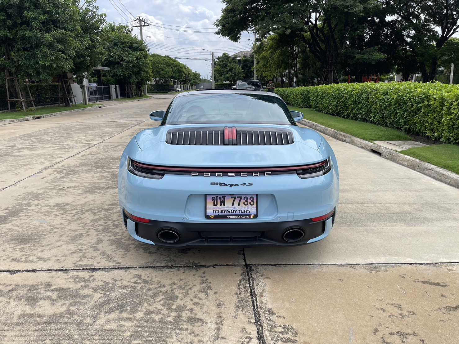 Porsche 911/992 Targa 4S สีพิเศษ CUSTOM COLOUR BLUE PASTEL (GULF BLUE) ปี 2021 วิ่ง 4,500 กม.