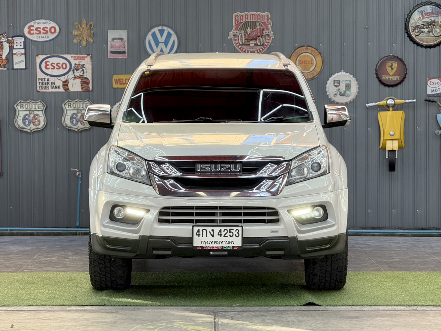 ISUZU MU-X 3.0 DVD 2014