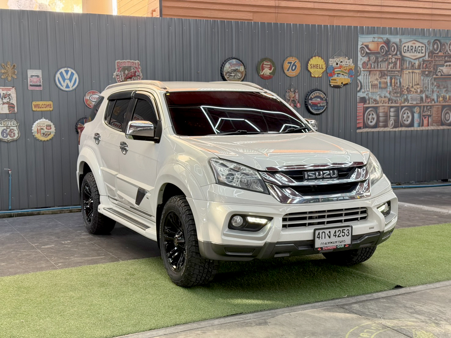 ISUZU MU-X 3.0 DVD 2014