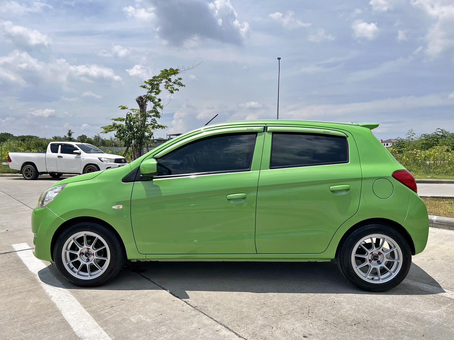 MITSUBISHI MIRAGE  1.2  GLX 2012