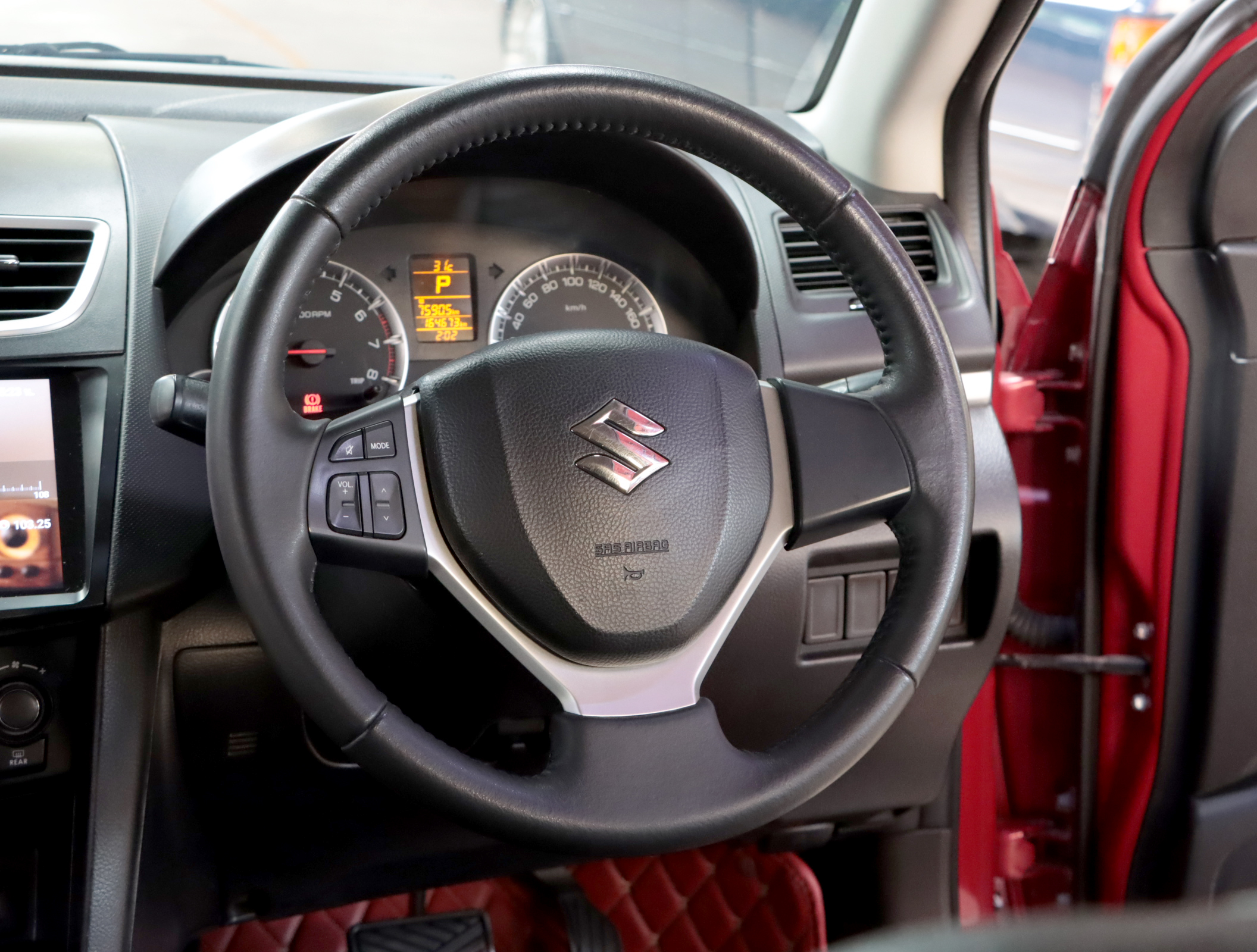 SUZUKI SWIFT 1.2 GLX 2013