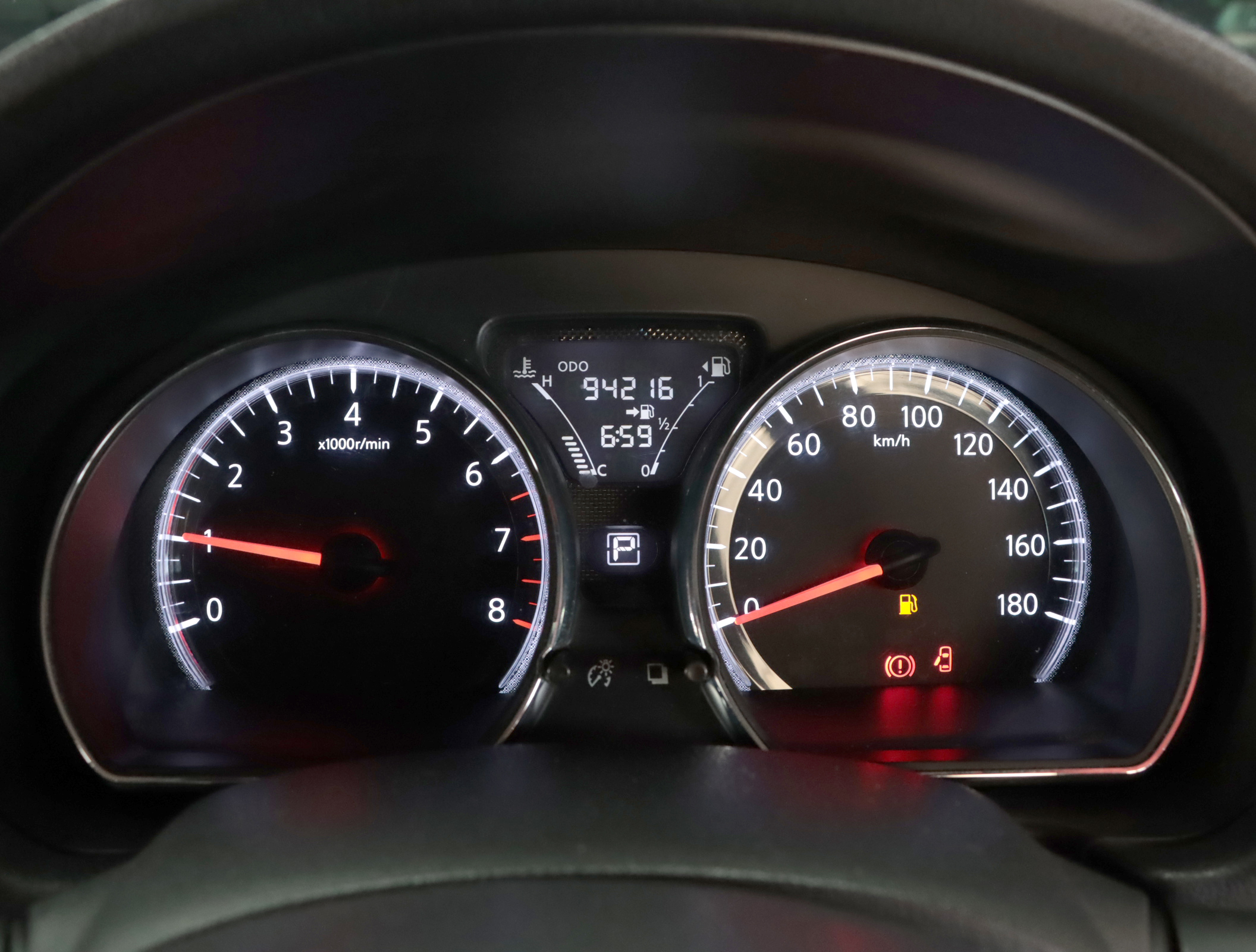 NISSAN ALMERA 1.2 E Sportech 2015