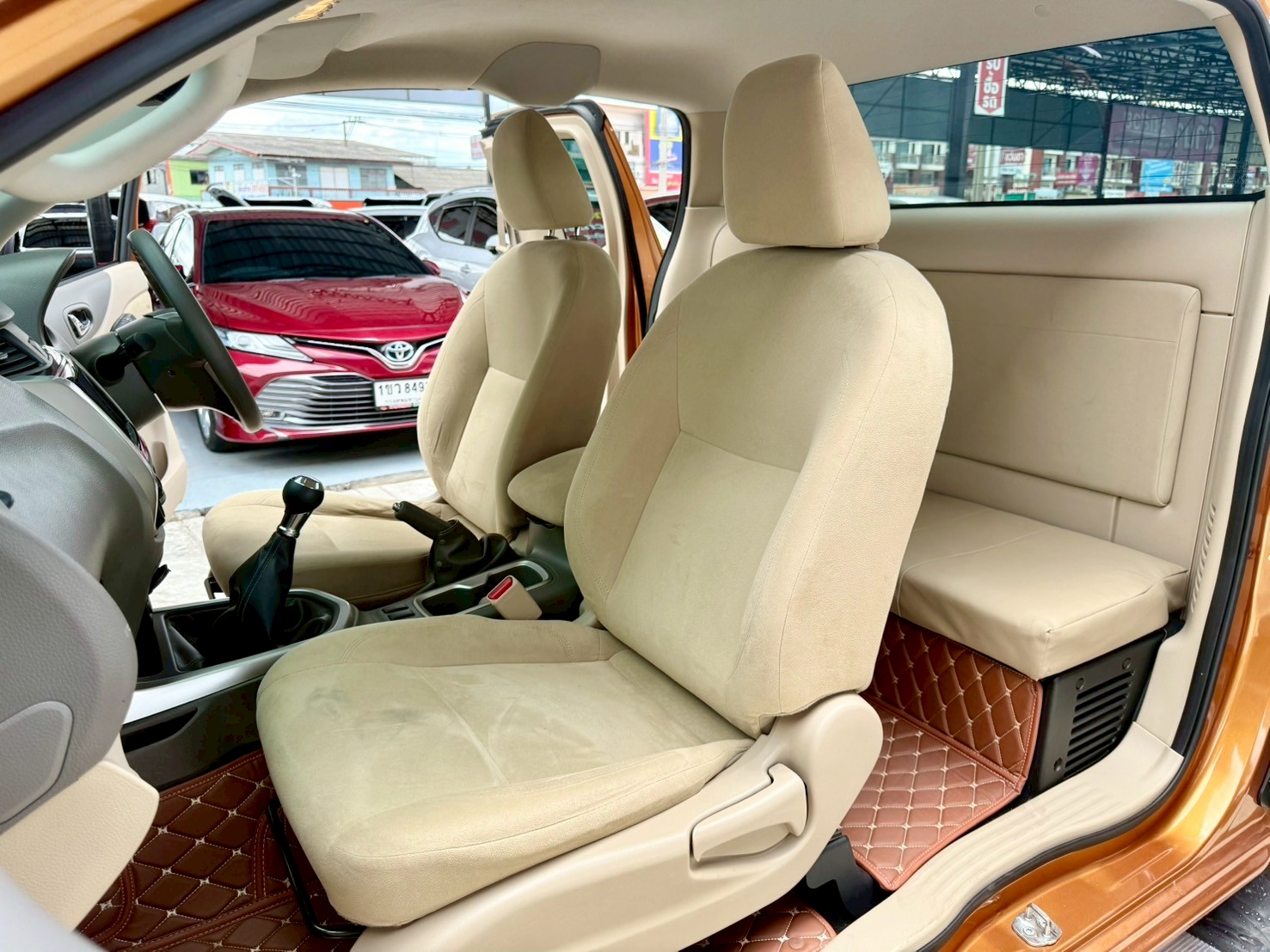 NISSAN NAVARA NP300 2.5 E KINGCAB 2021