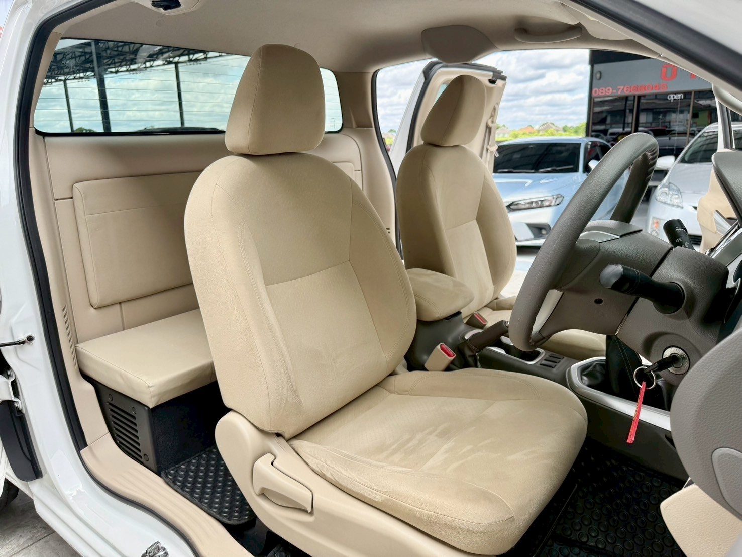 NISSAN NAVARA NP300 2.5 E KINGCAB 2020