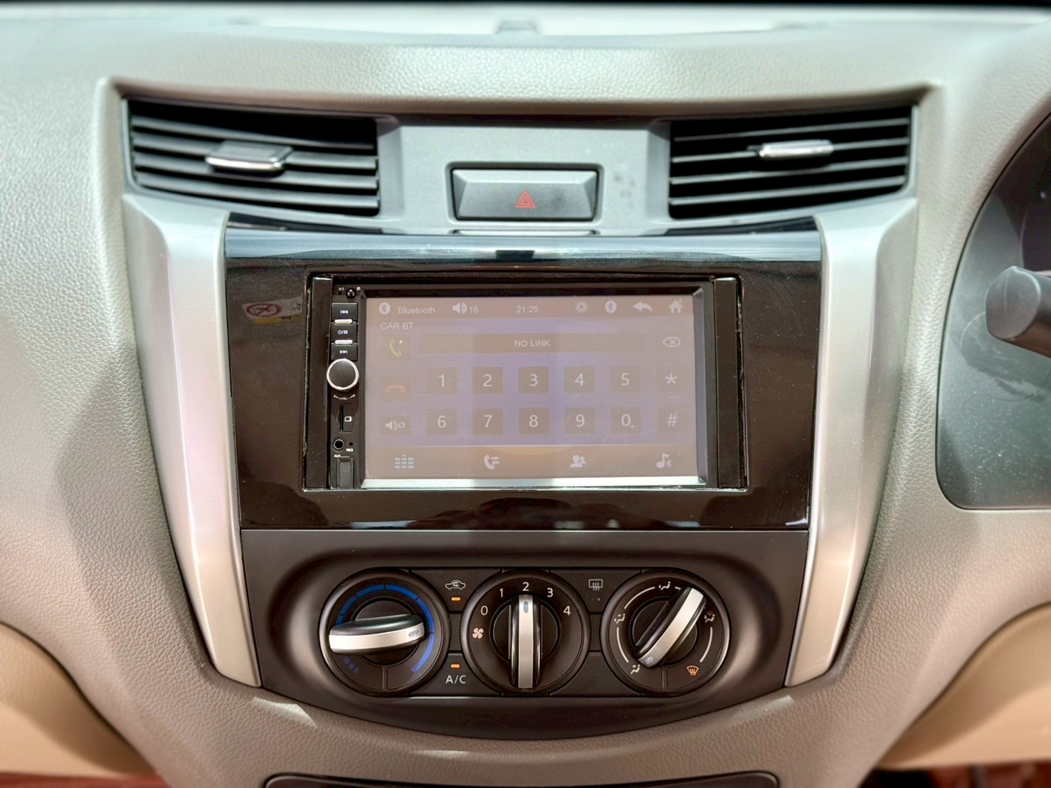 NISSAN NAVARA NP300 2.5 E KINGCAB 2021