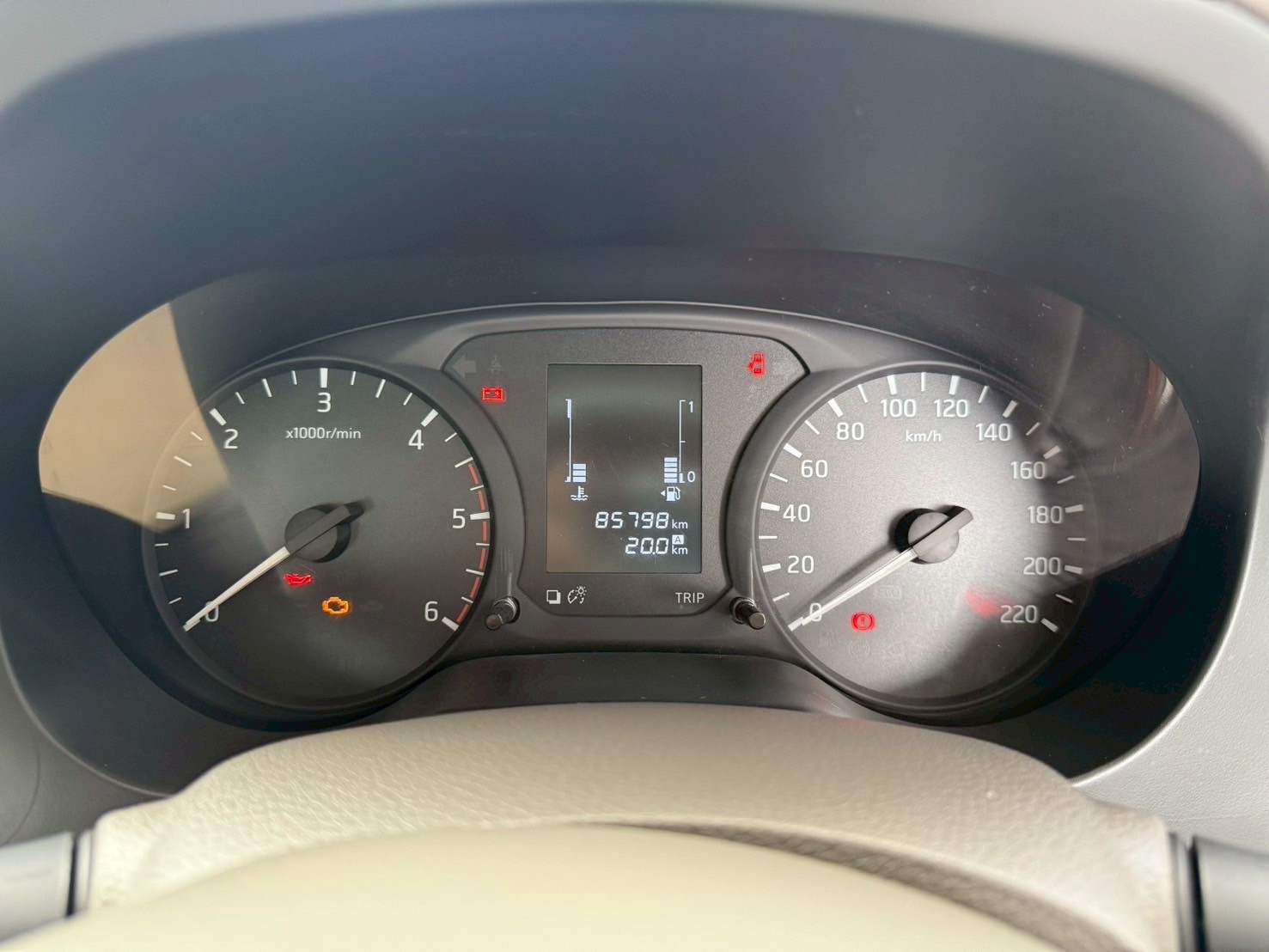 NISSAN NAVARA NP300 2.5 E KINGCAB 2020