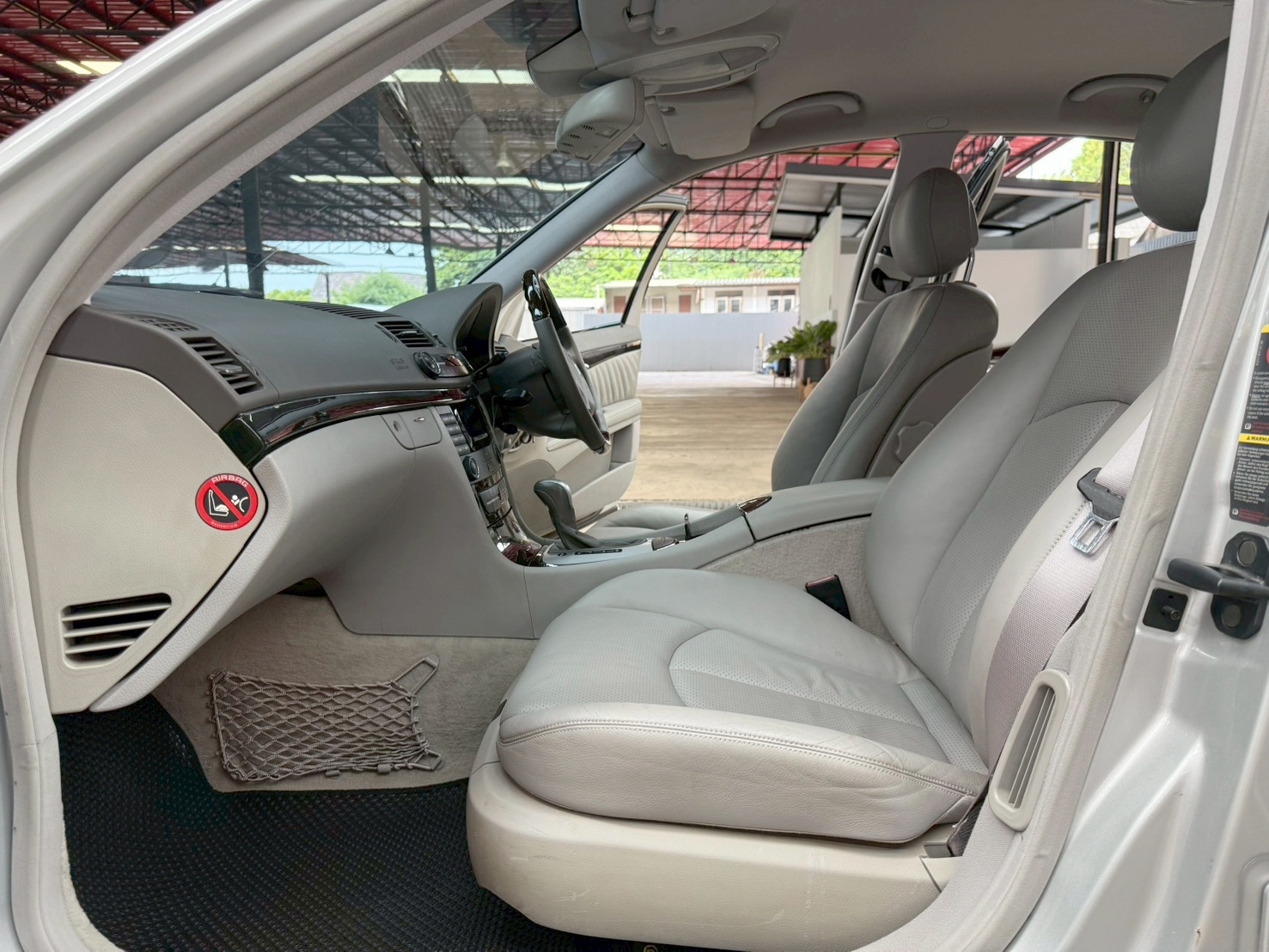 BENZ E-Class E240 (W211) 2.6 Avantgarde 2003