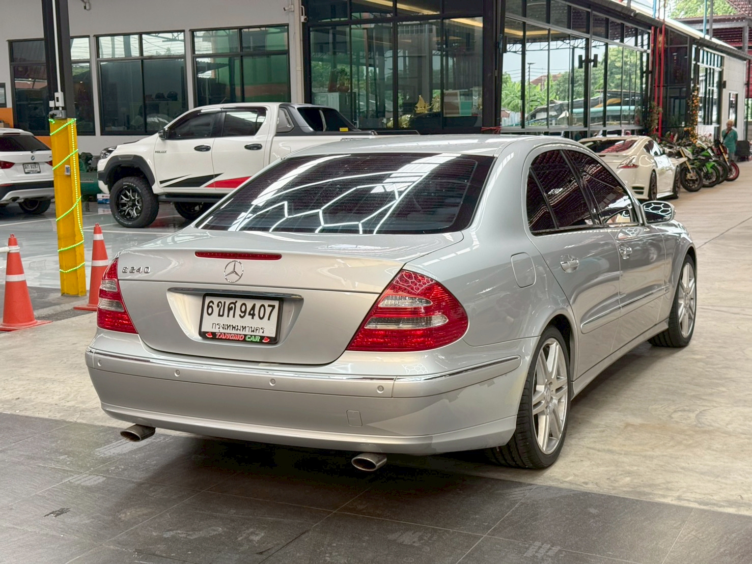 BENZ E-Class E240 (W211) 2.6 Avantgarde 2003