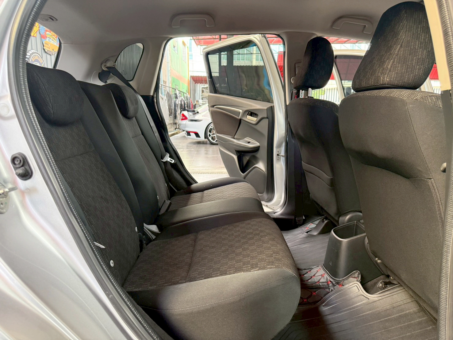 HONDA JAZZ 1.5 V+ i-VTEC 2014