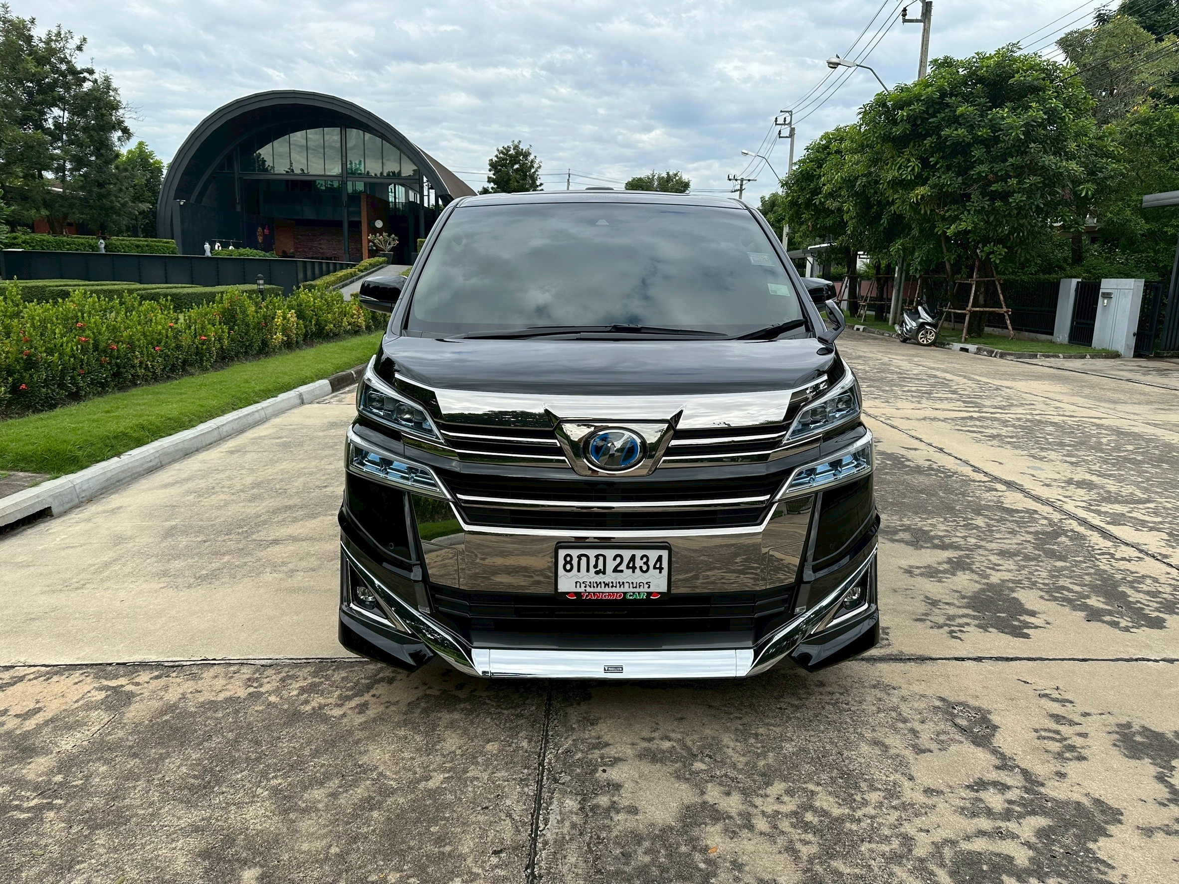 TOYOTA VELLFIRE 2.5 HYBRID X E-FOUR