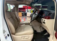 TOYOTA VELLFIRE 2.4 V 2011