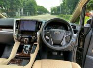 TOYOTA VELLFIRE 2.5 HYBRID X E-FOUR
