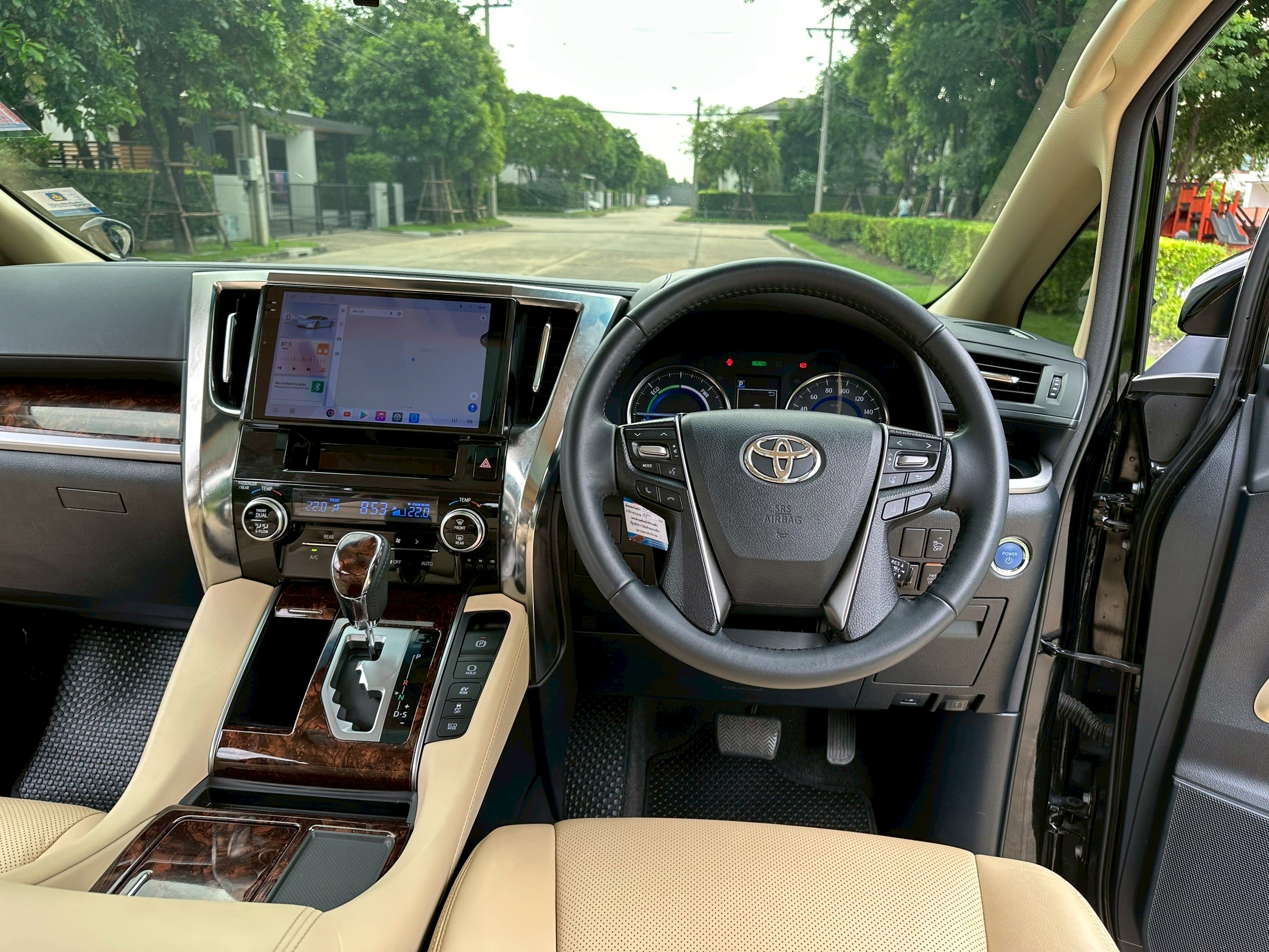 TOYOTA VELLFIRE 2.5 HYBRID X E-FOUR