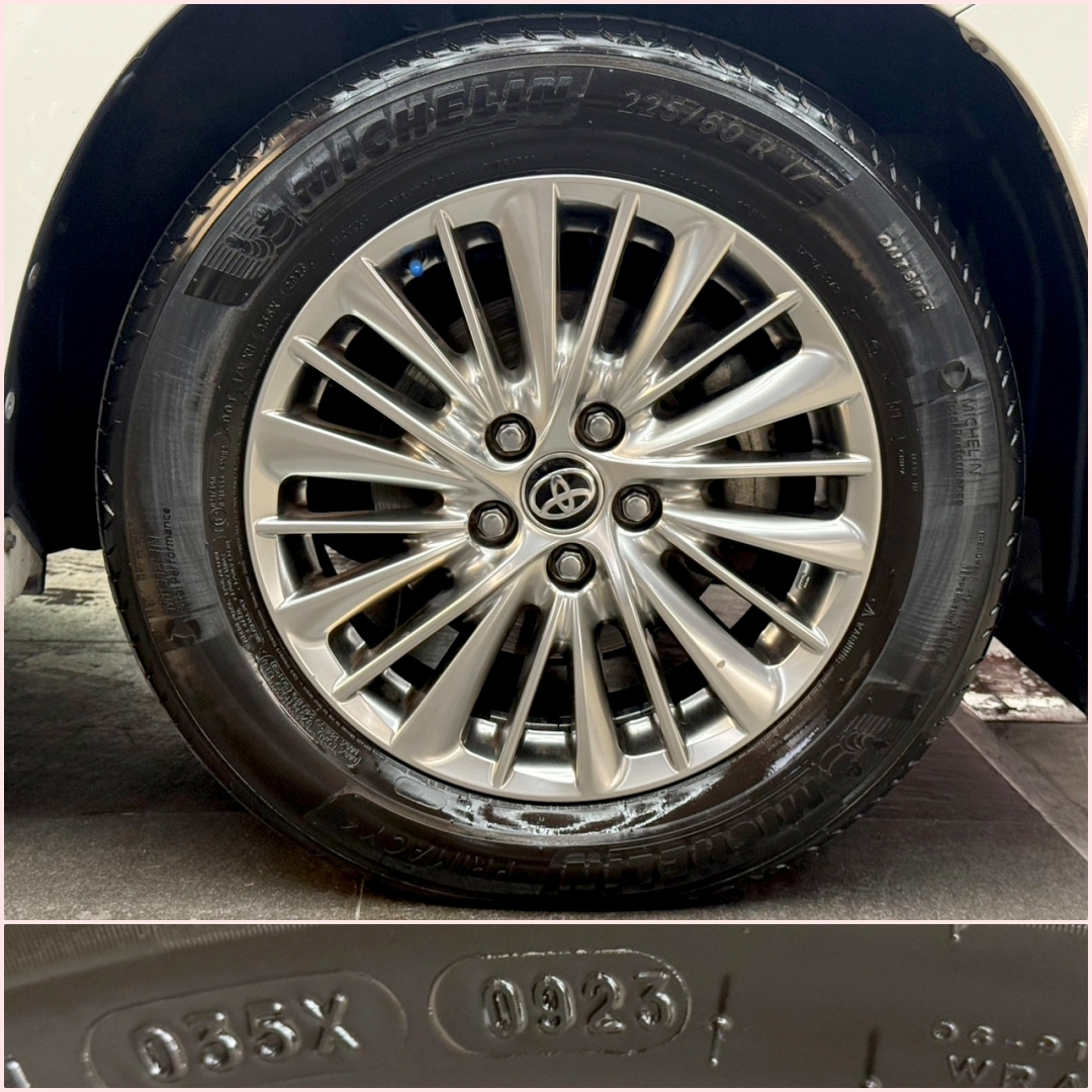 TOYOTA VELLFIRE 2.4 V 2011