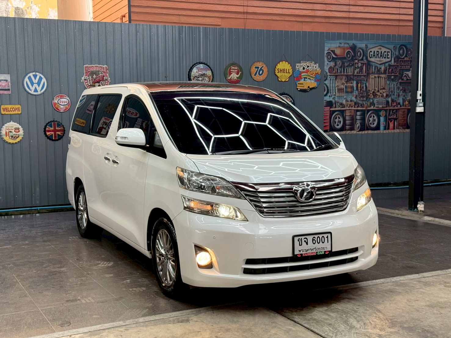 TOYOTA VELLFIRE 2.4 V 2011