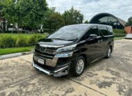 TOYOTA VELLFIRE 2.5 HYBRID X E-FOUR