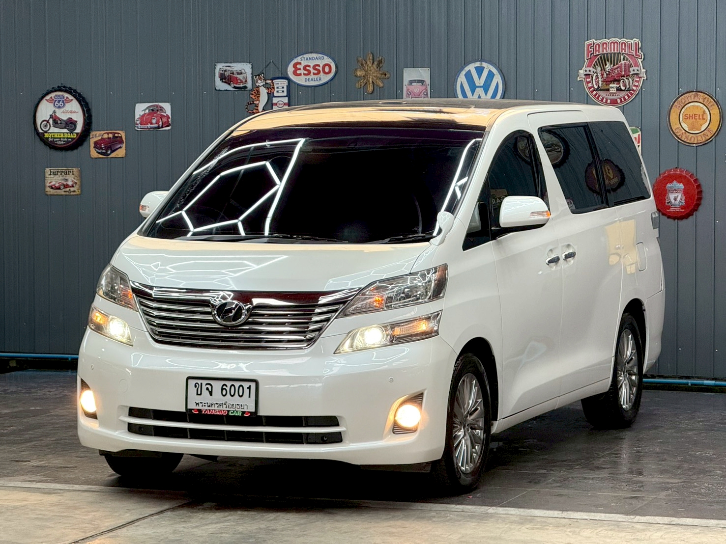 TOYOTA VELLFIRE 2.4 V 2011