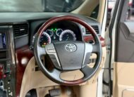 TOYOTA VELLFIRE 2.4 V 2011