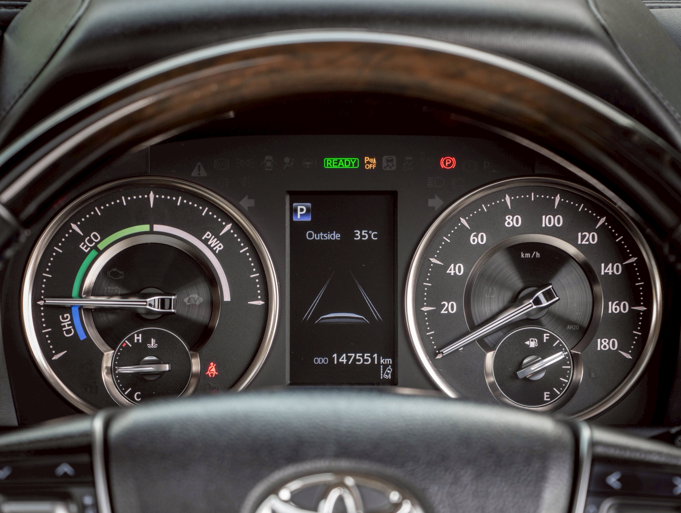 TOYOTA ALPHARD 2.5 HYBRID E-FOUR 2022