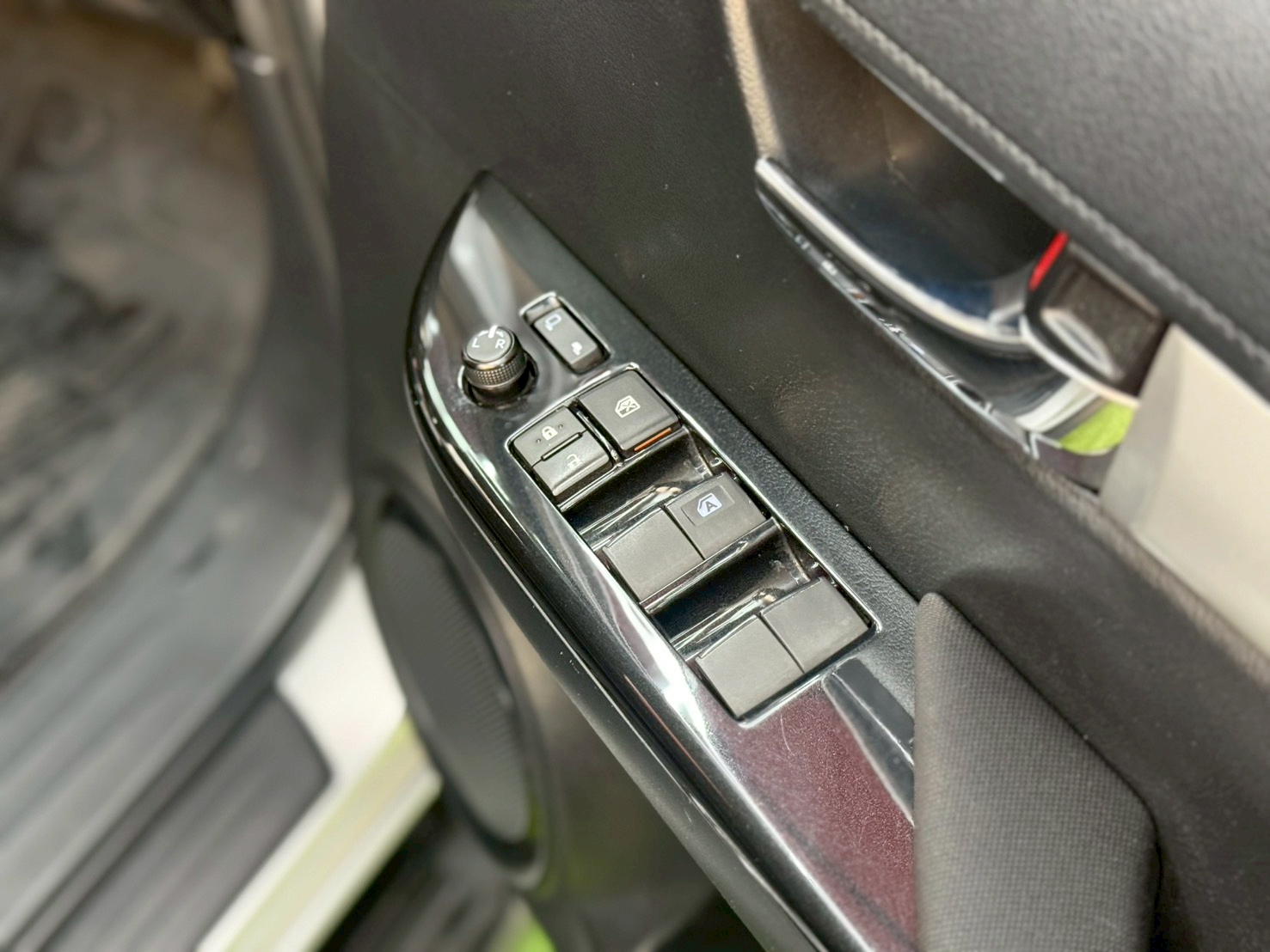 TOYOTA REVO 2.4 MID PRERUNNER DOUBLECAB 2020