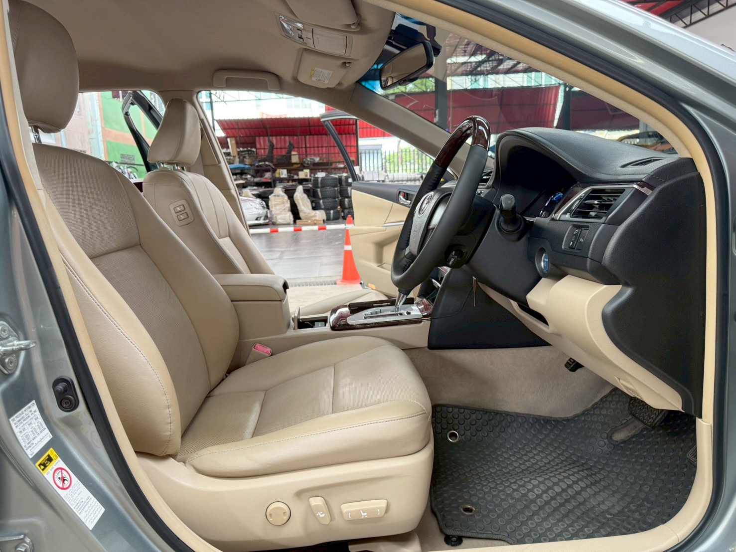 TOYOTA CAMRY 2.5 HYBRID ( CD ) 2013