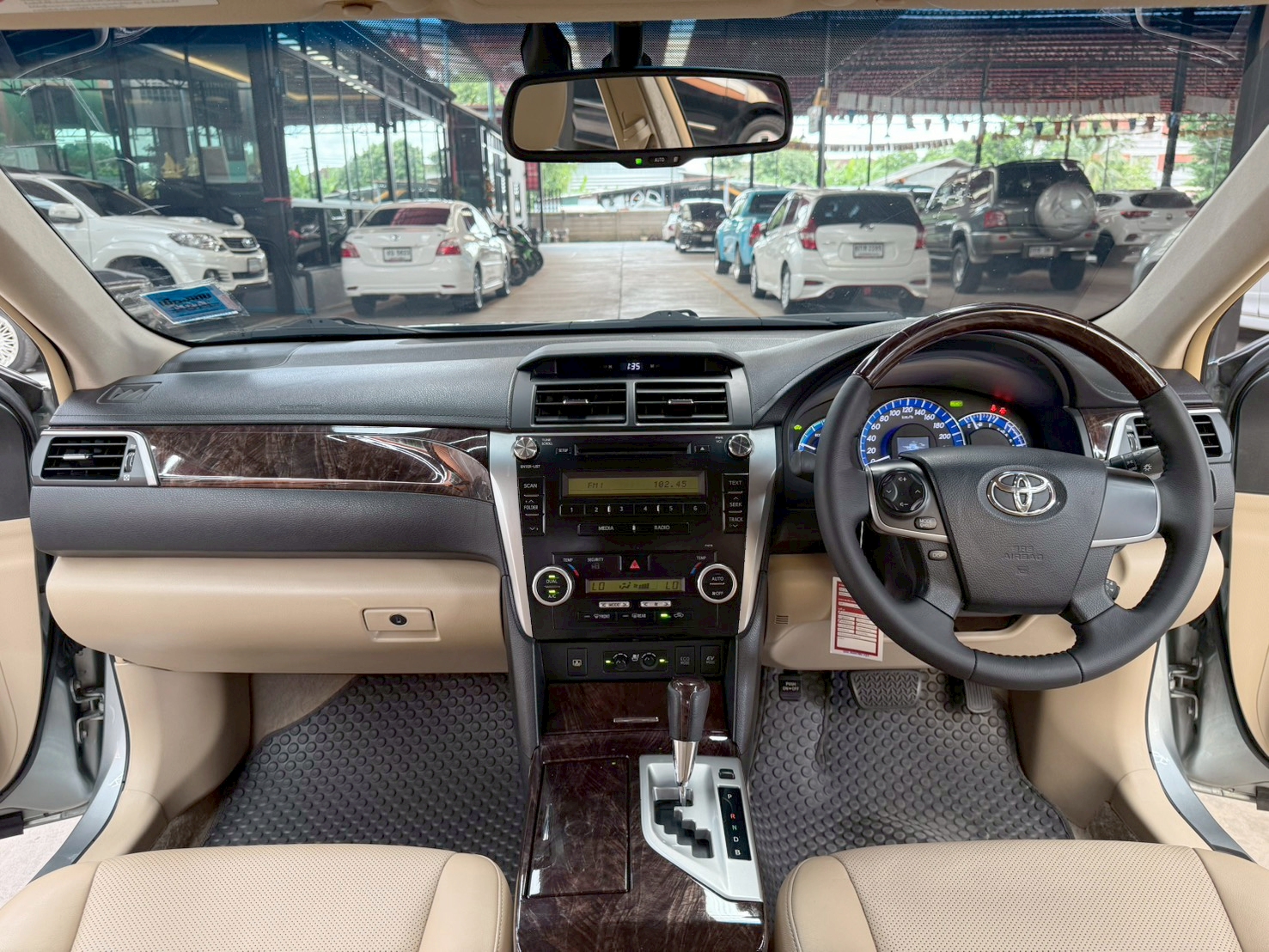 TOYOTA CAMRY 2.5 HYBRID ( CD ) 2013