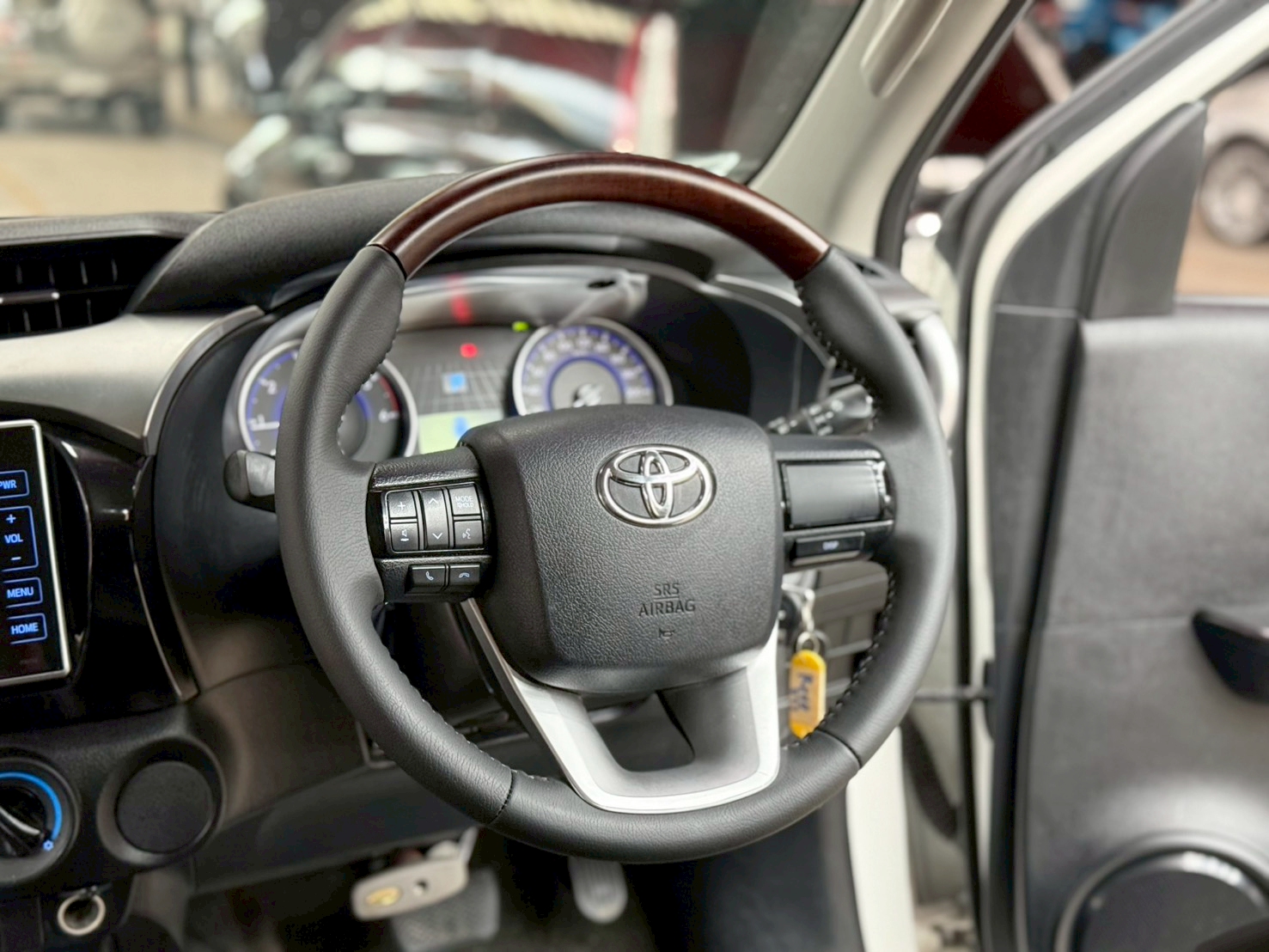 TOYOTA REVO 2.4 E PLUS PRERUNNERDOUBLECAB 2018