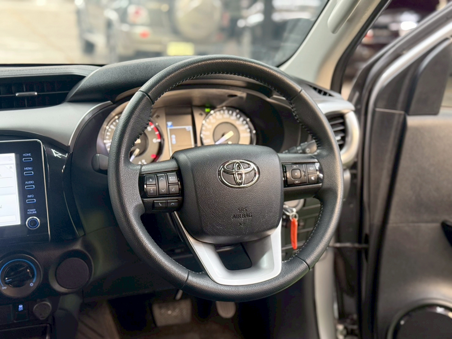 TOYOTA REVO 2.4 MID PRERUNNER DOUBLECAB 2020
