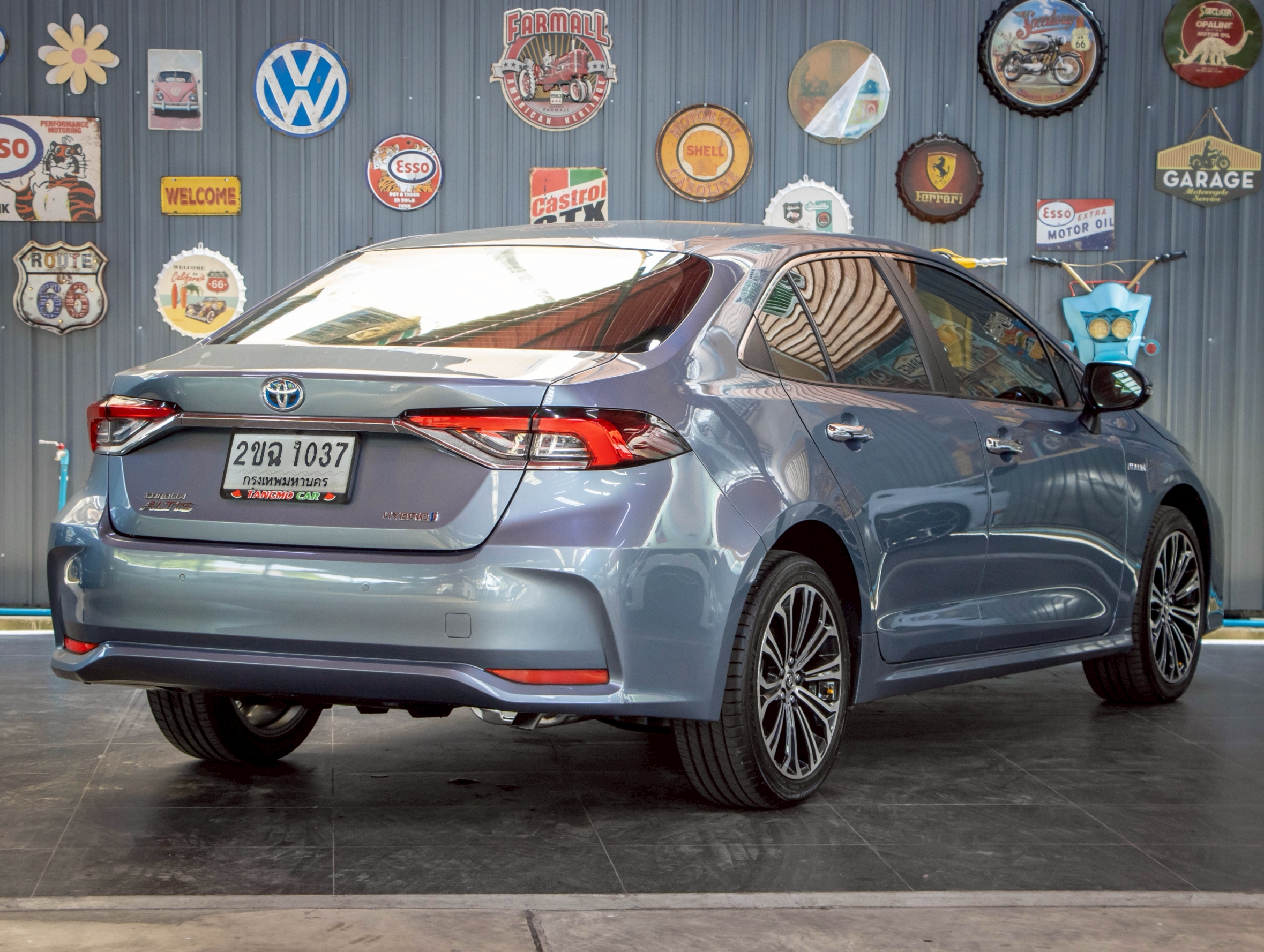 TOYOTA ALTIS  1.8 HYBRID PREMIUM 2021