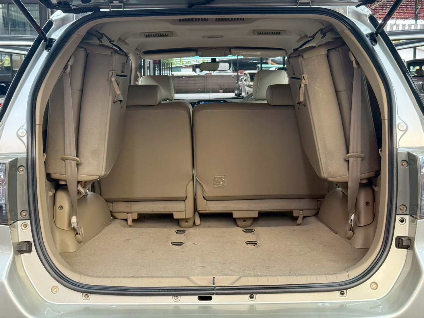 TOYOTA FORTUNER 2.7 V 2009