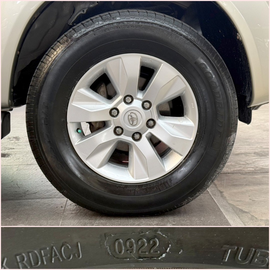 TOYOTA FORTUNER 2.7 V 2009