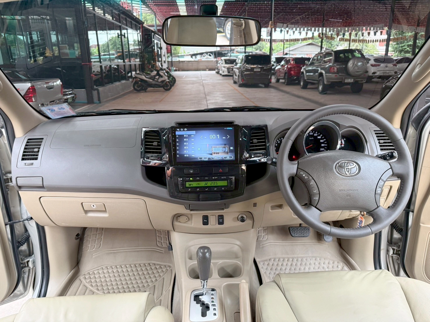 TOYOTA FORTUNER 2.7 V 2009