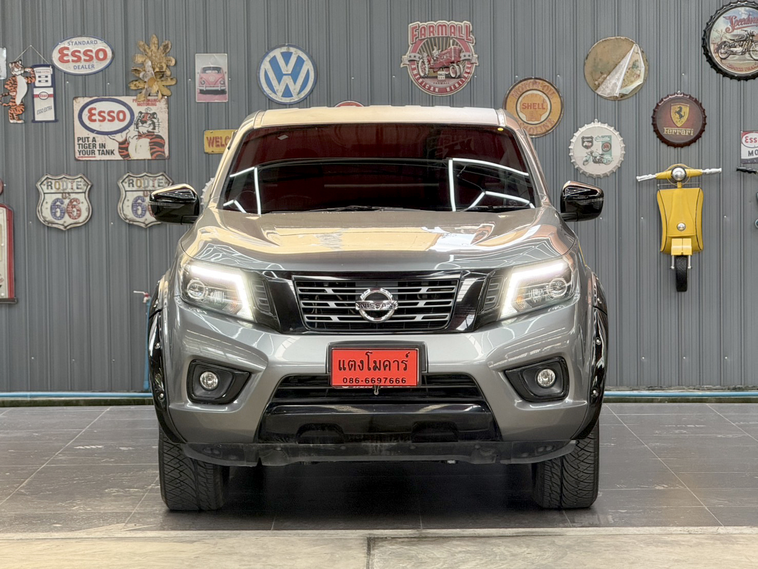NISSAN NAVARA NP300 2.5 Calibre E Black Edition King Cab 2020