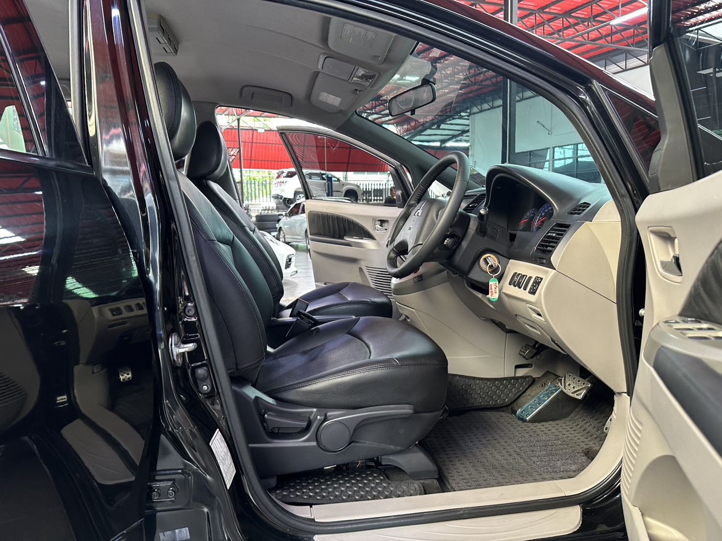 MITSUBISHI SPACE WAGON 2.4 GT Mivet 2010