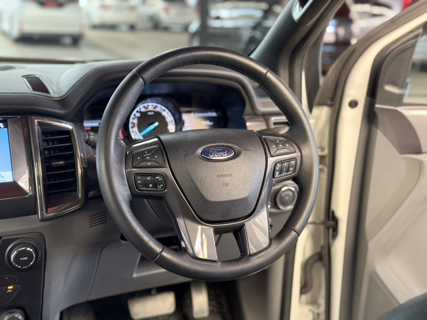 FORD EVEREST 3.2 Titanium+ 4WD 2017