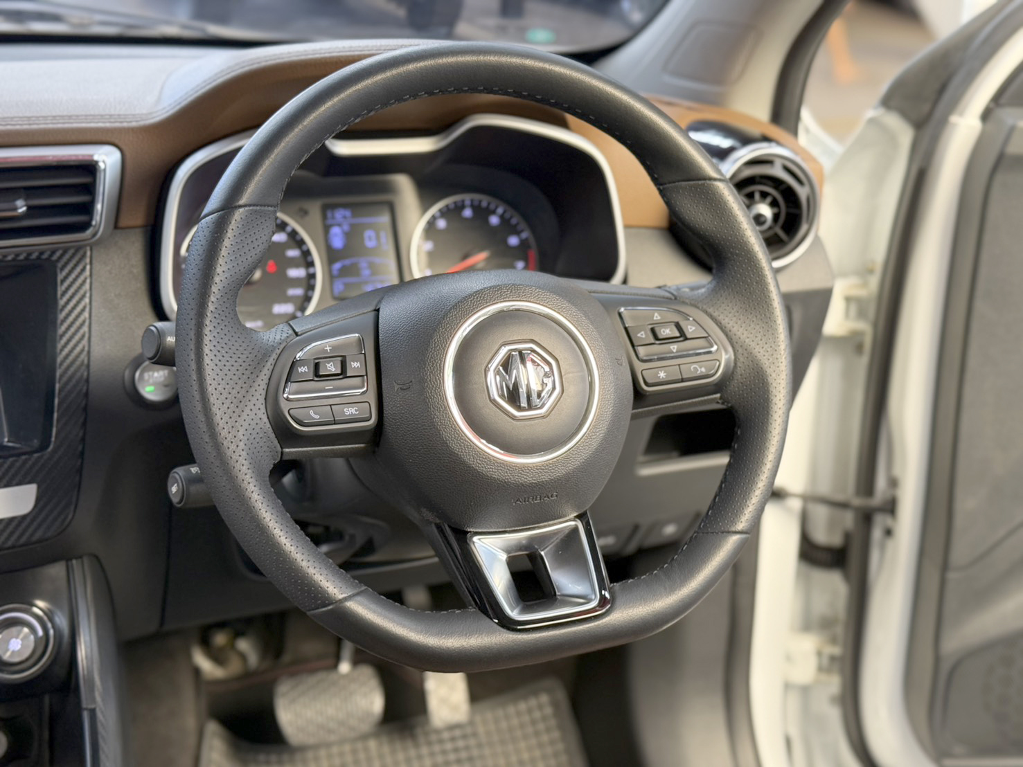 MG ZS 1.5 X+ SUNROOF 2019