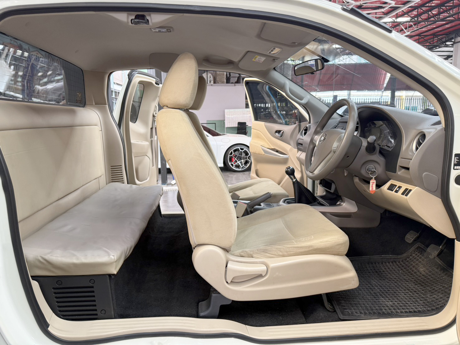 NAVARA NP300 2.5 E KINGCAB 2019