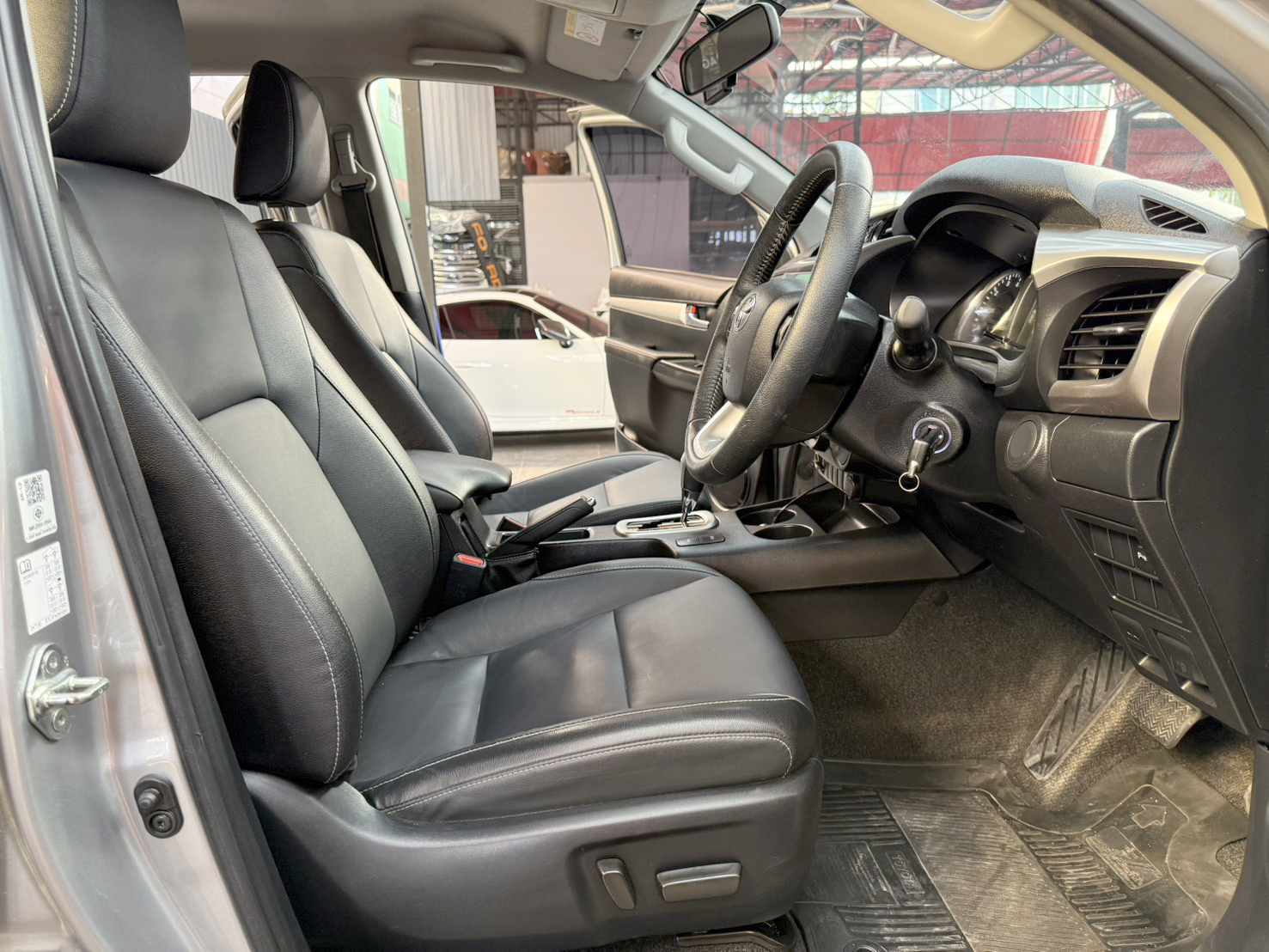 REVO 2.4 MID  PRERUNNER DOUBLECAB 2022