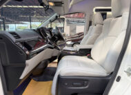 COMMUTER 2.8 Van 2024