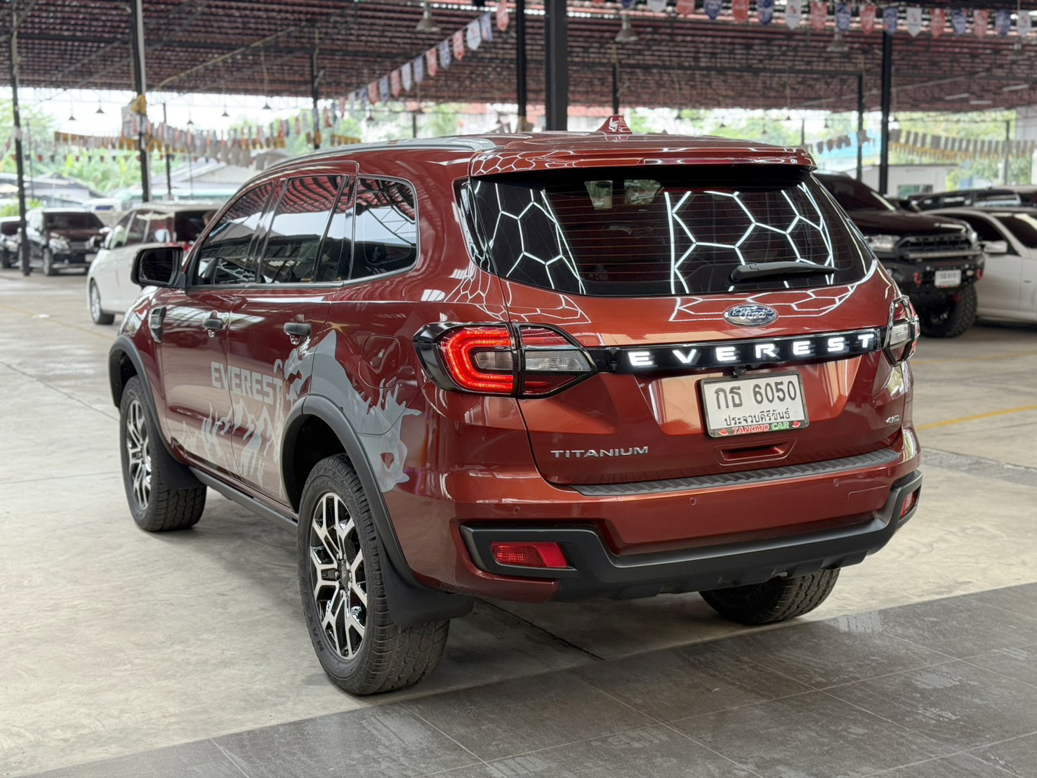 EVEREST 3.2 Titanium+ 4WD 2017