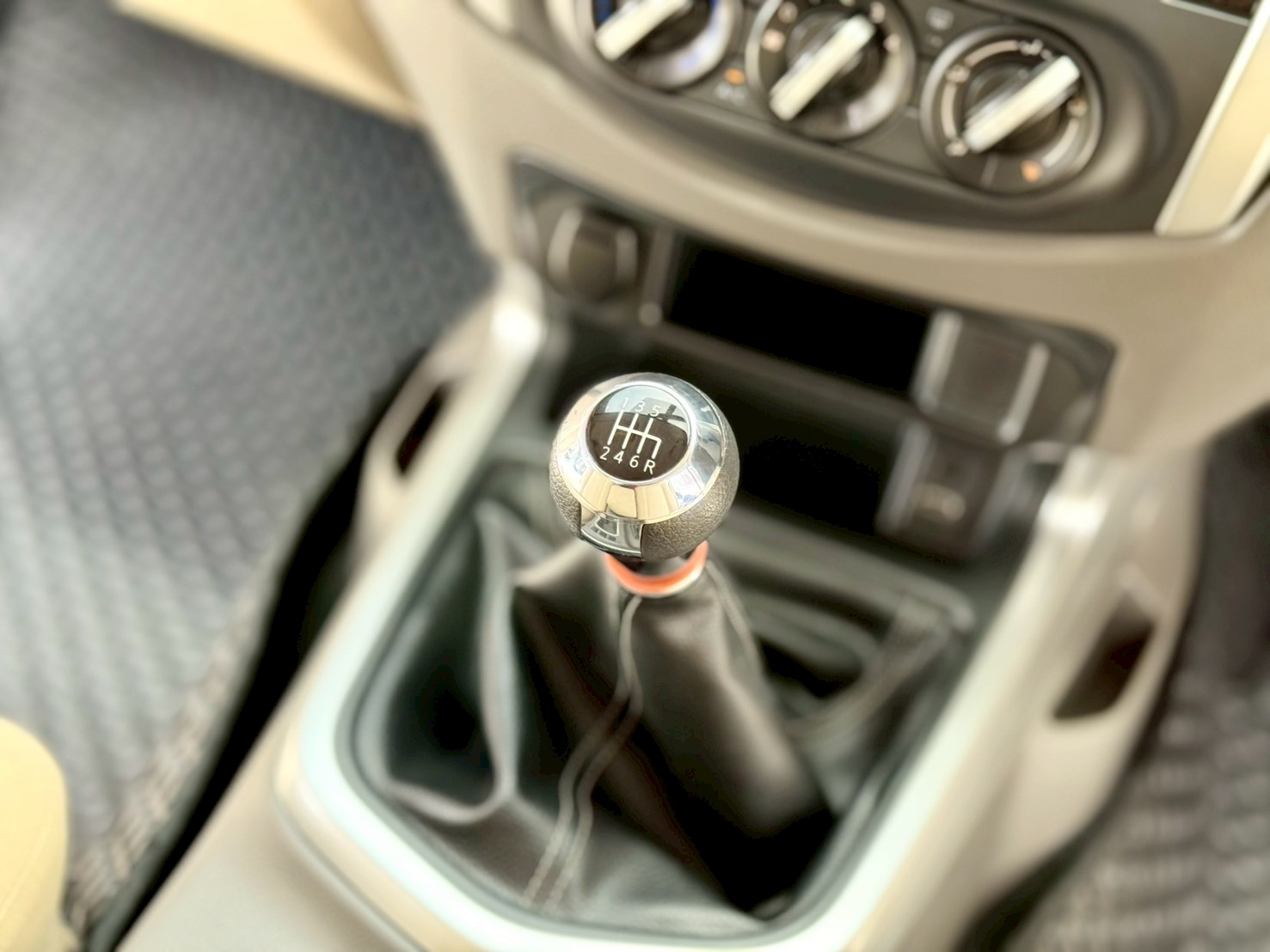 NAVARA NP300 2.5 E KINGCAB 2020