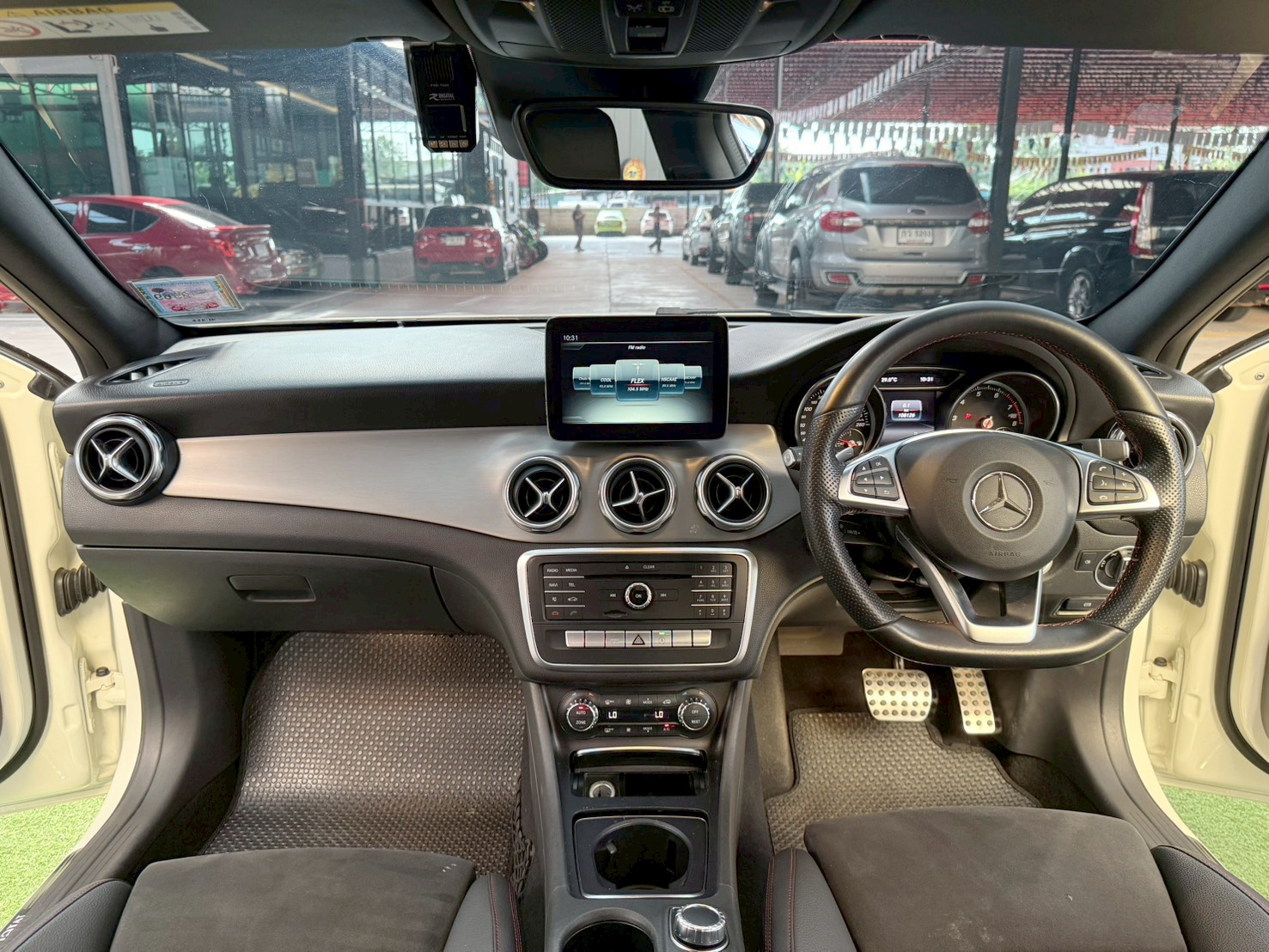 GLA250 ( w156 ) 2.0 AMG Dynamic 2018