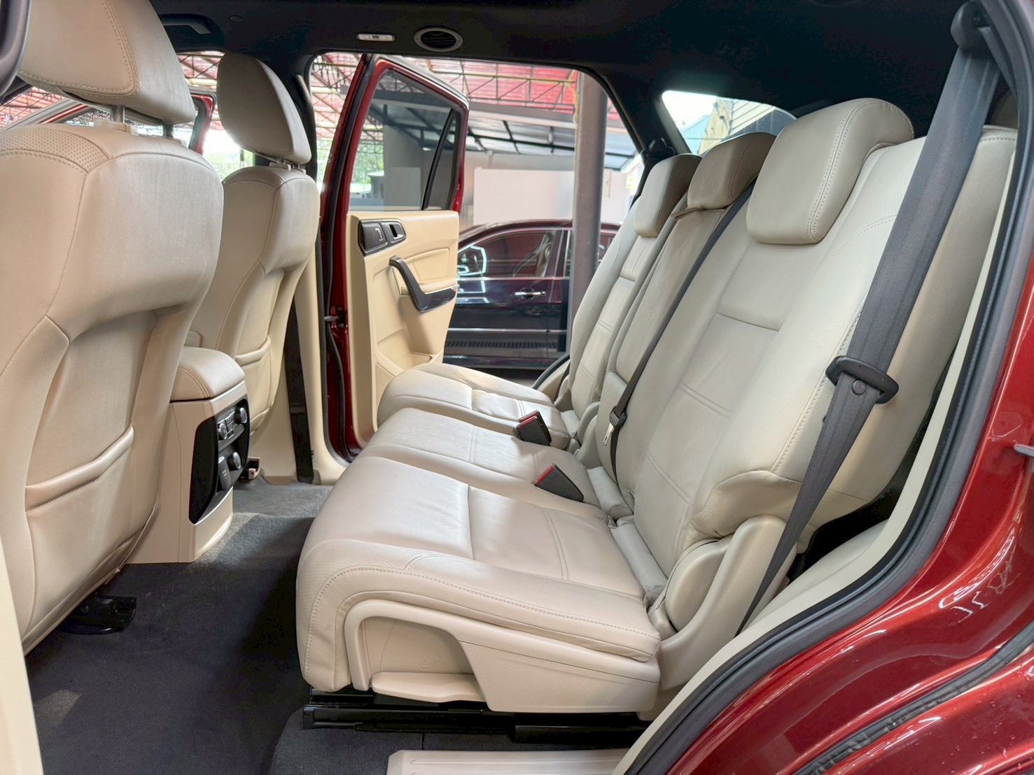 EVEREST 3.2 Titanium+ 4WD 2017