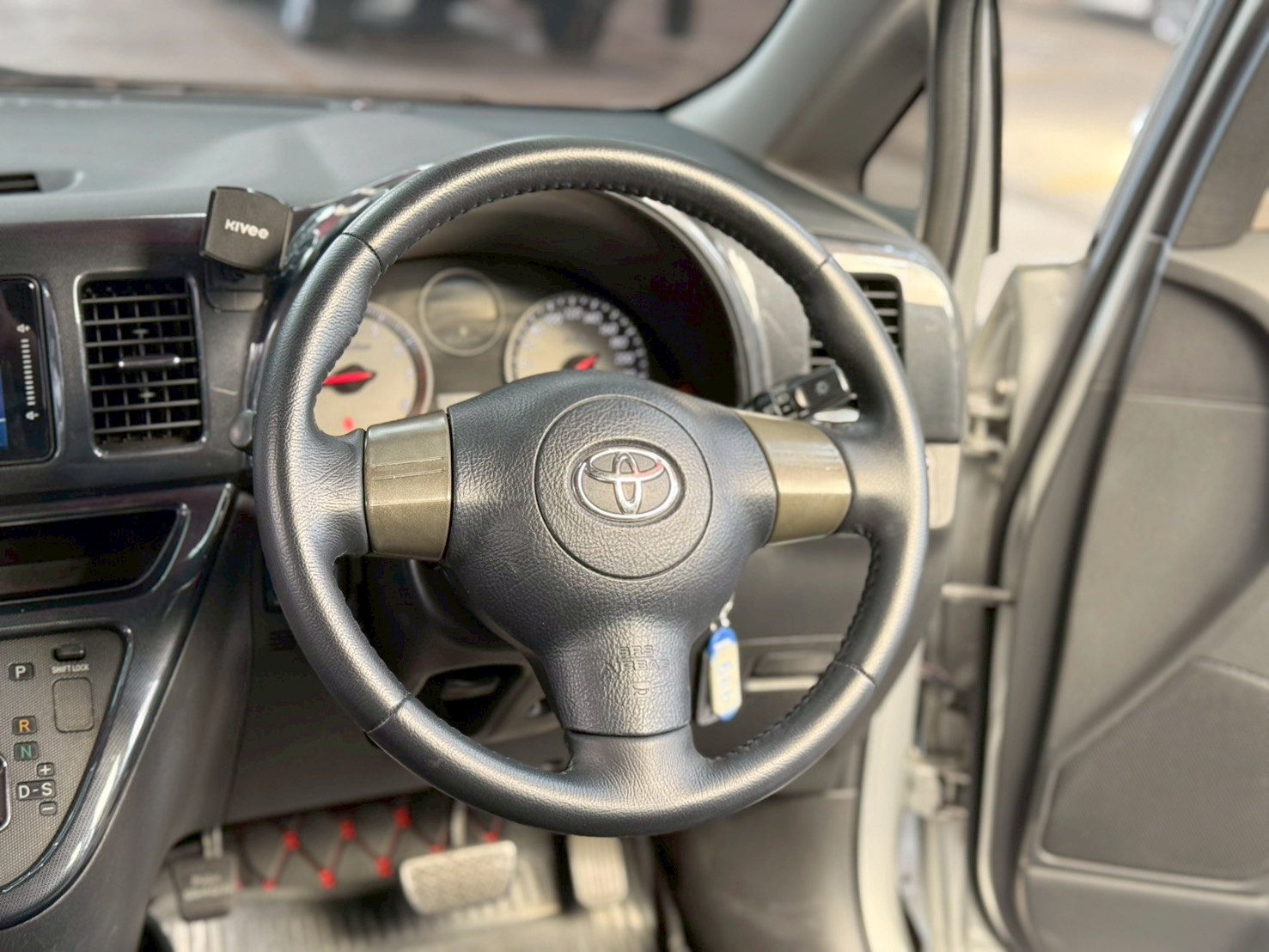 WISH 2.0 Q Limited Wagon 2004