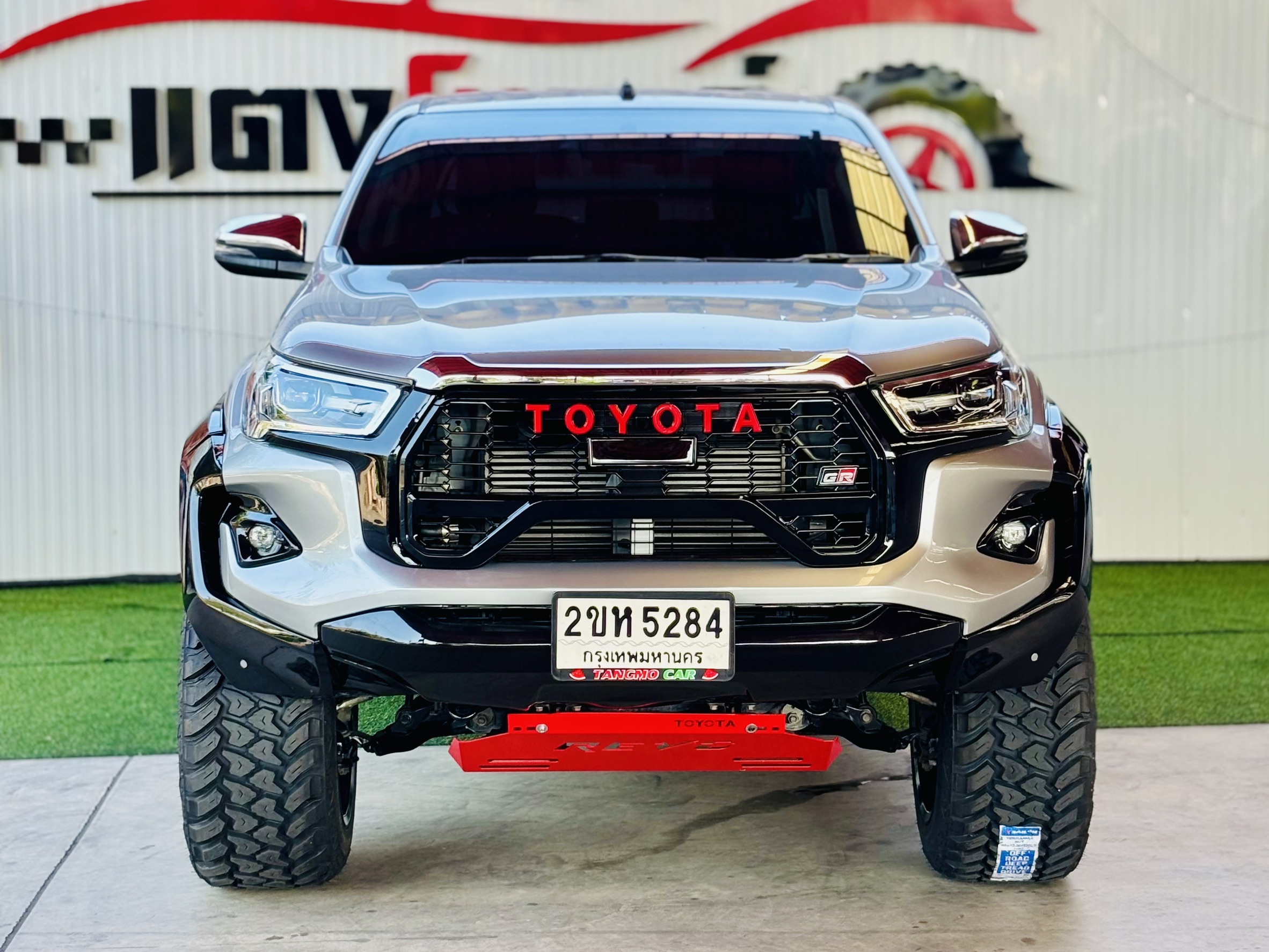 REVO 2.4 MID PRERUNNER DOUBLECAB 2022