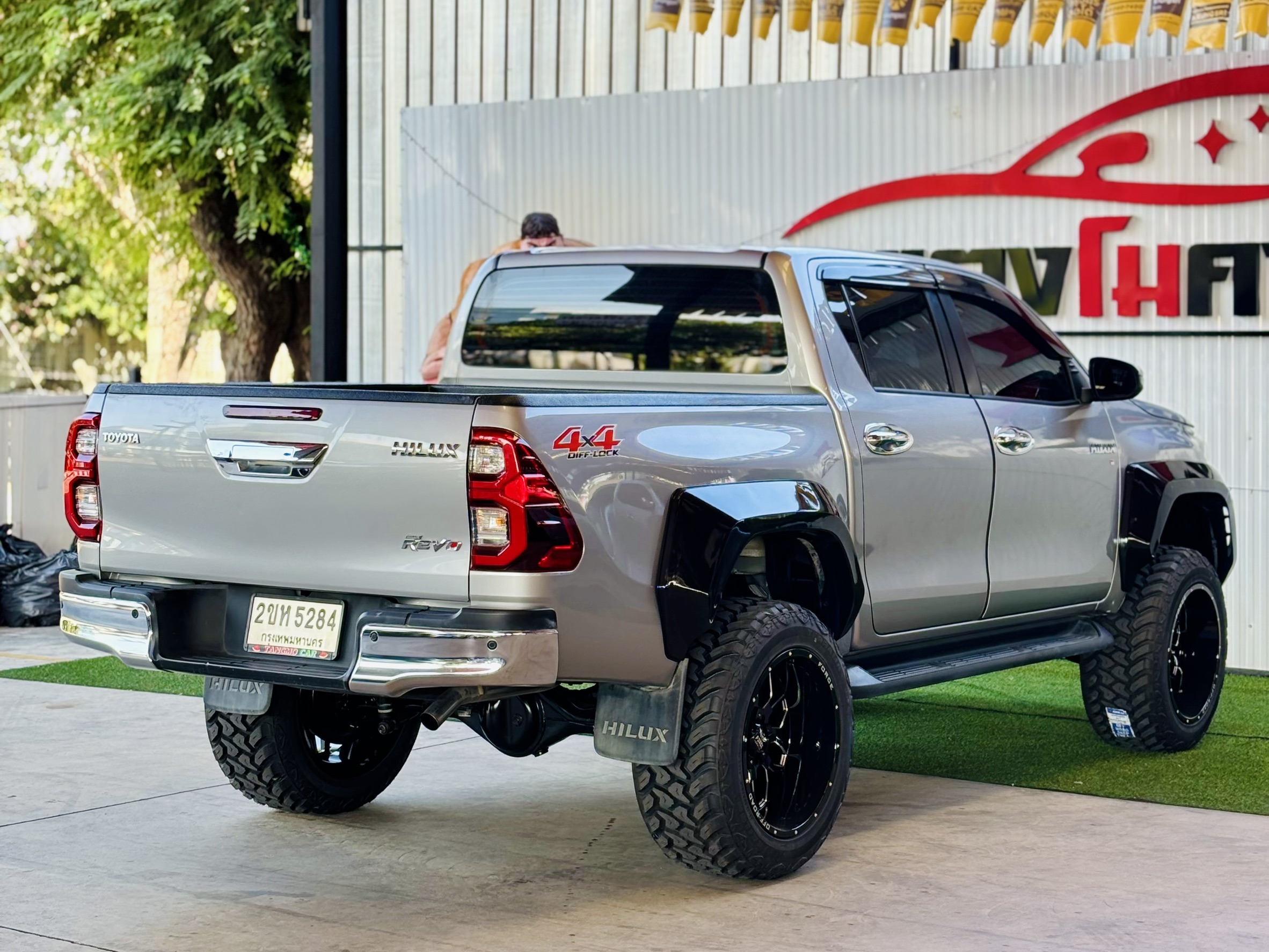 REVO 2.4 MID PRERUNNER DOUBLECAB 2022
