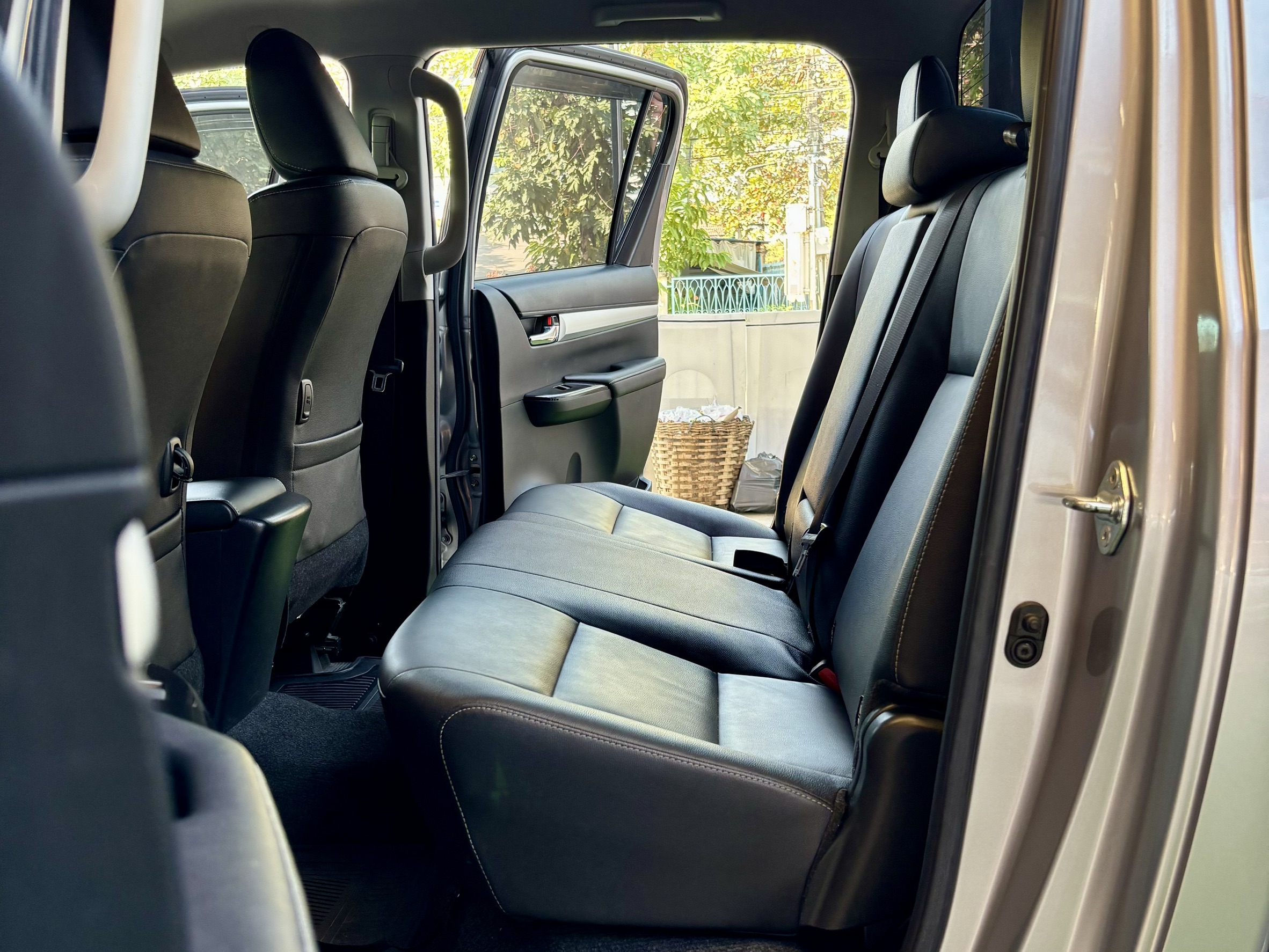 REVO 2.4 MID PRERUNNER DOUBLECAB 2022